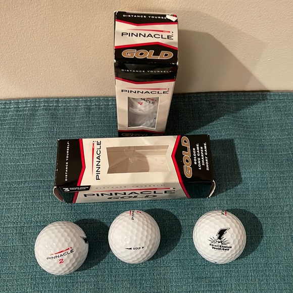 Golf Balls. Pinnacle Gold - Picture 1 of 3